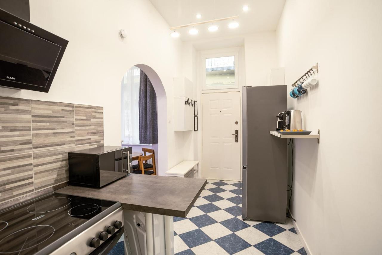 Bella Mia - Entire Apartment Near Liszt Ferenc Ter Budapest Exteriör bild